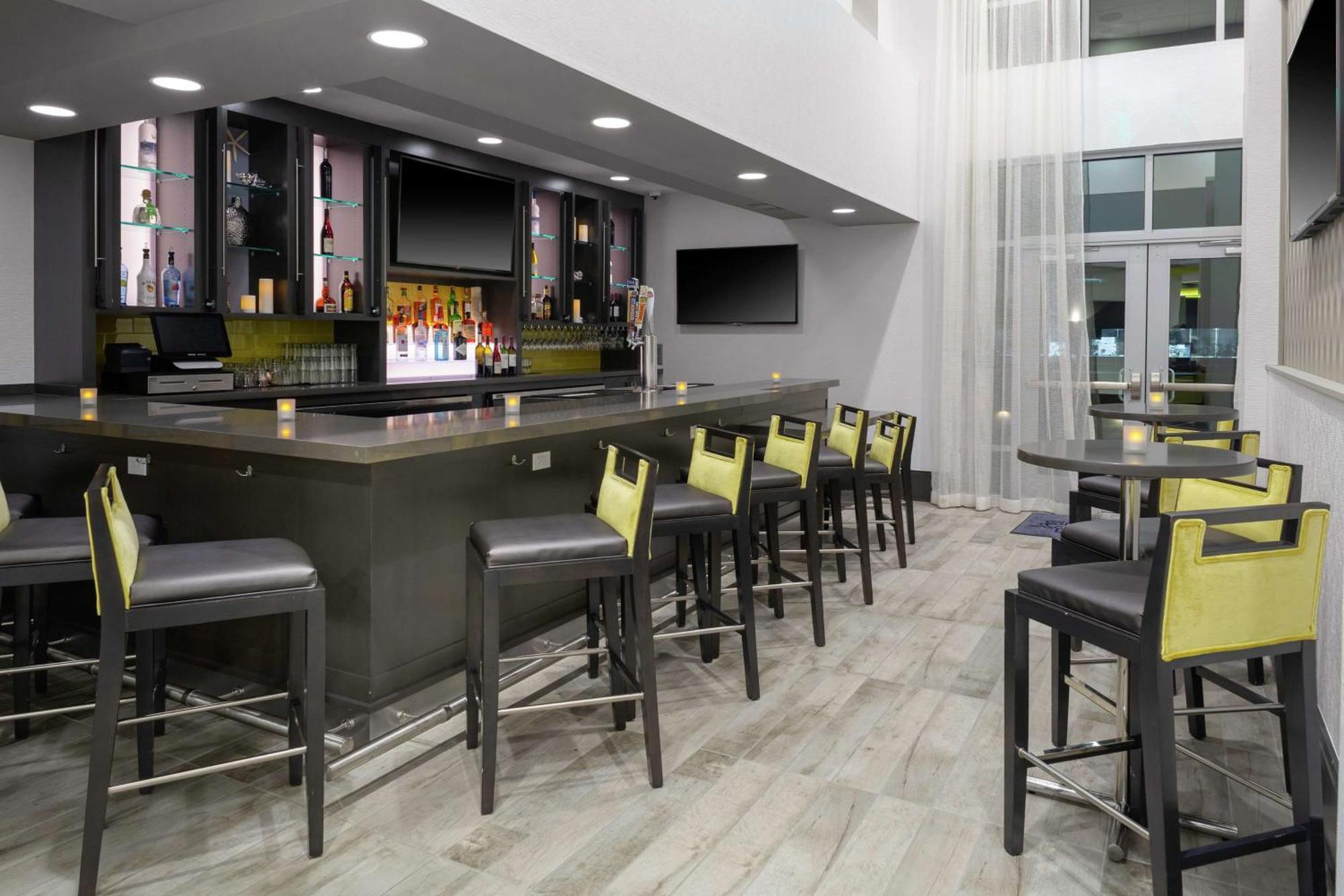 Hampton Inn & Suites Irvine/Orange County Airport Екстериор снимка