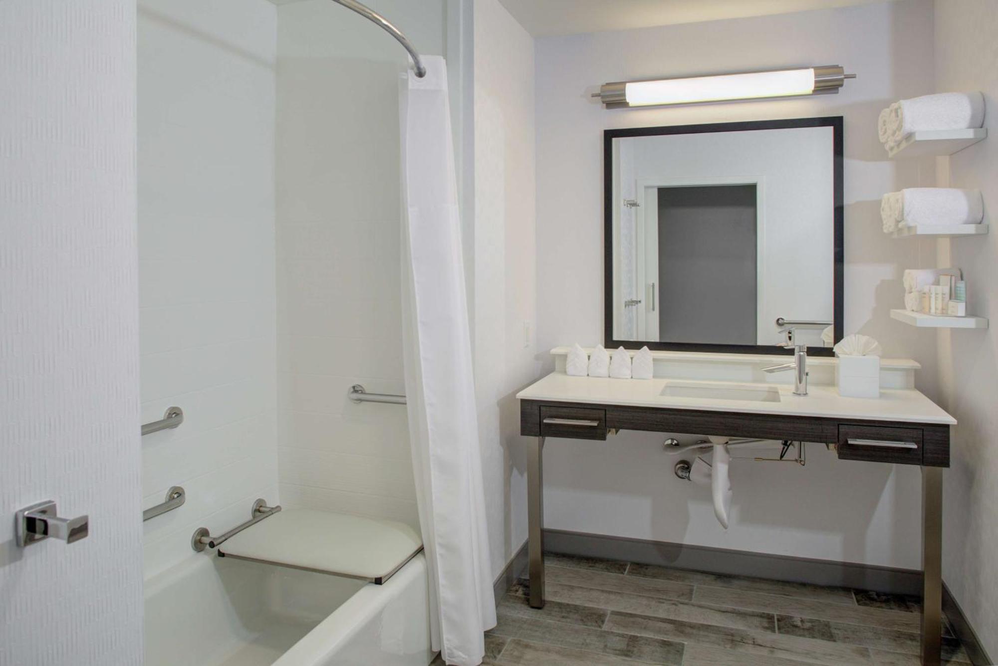 Hampton Inn & Suites Irvine/Orange County Airport Екстериор снимка