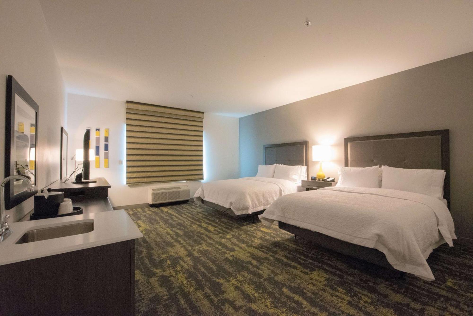 Hampton Inn & Suites Irvine/Orange County Airport Екстериор снимка
