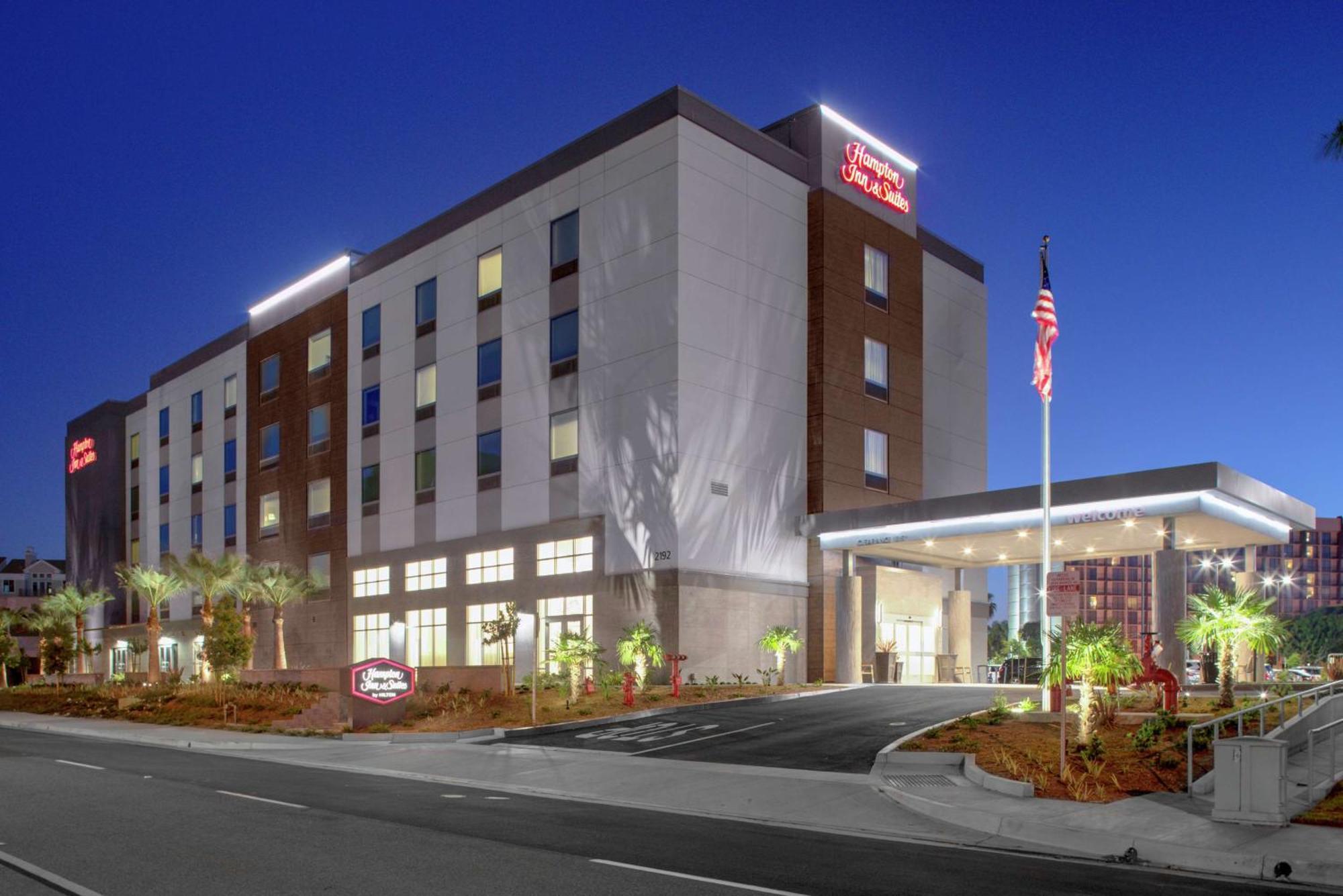 Hampton Inn & Suites Irvine/Orange County Airport Екстериор снимка
