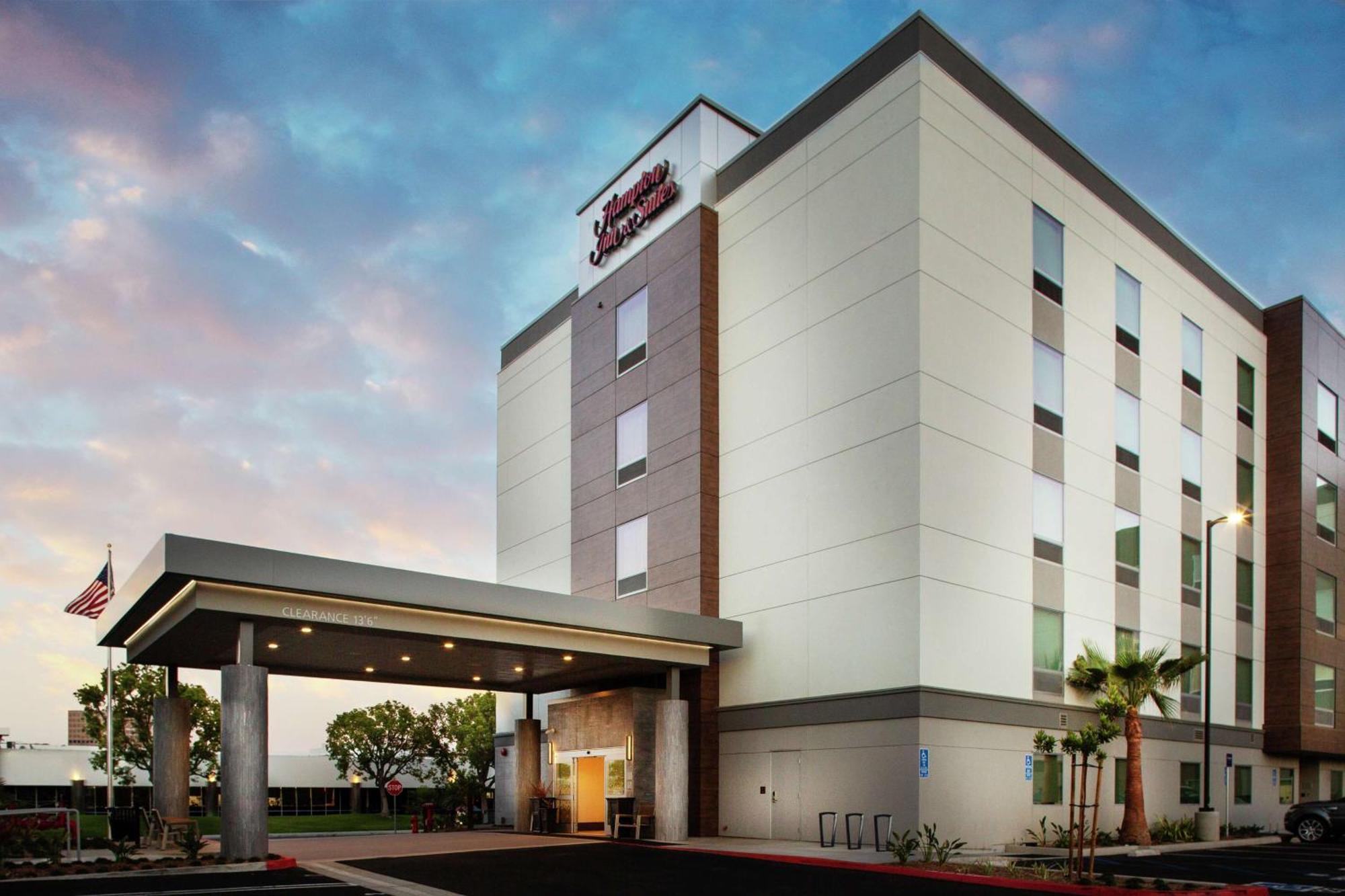 Hampton Inn & Suites Irvine/Orange County Airport Екстериор снимка