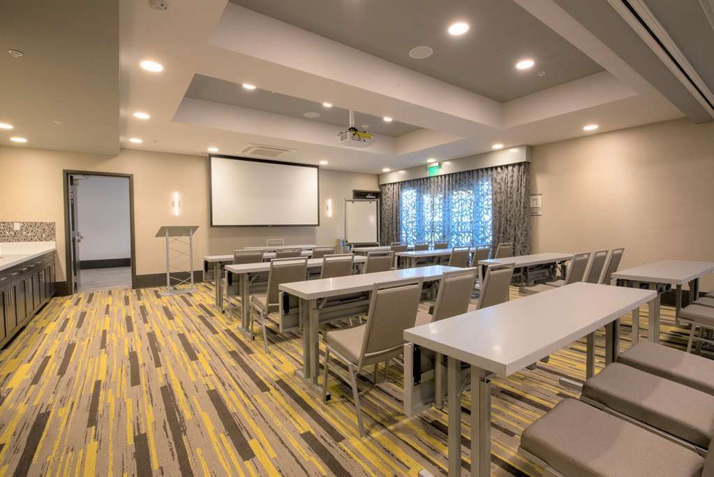 Hampton Inn & Suites Irvine/Orange County Airport Съоръжения снимка